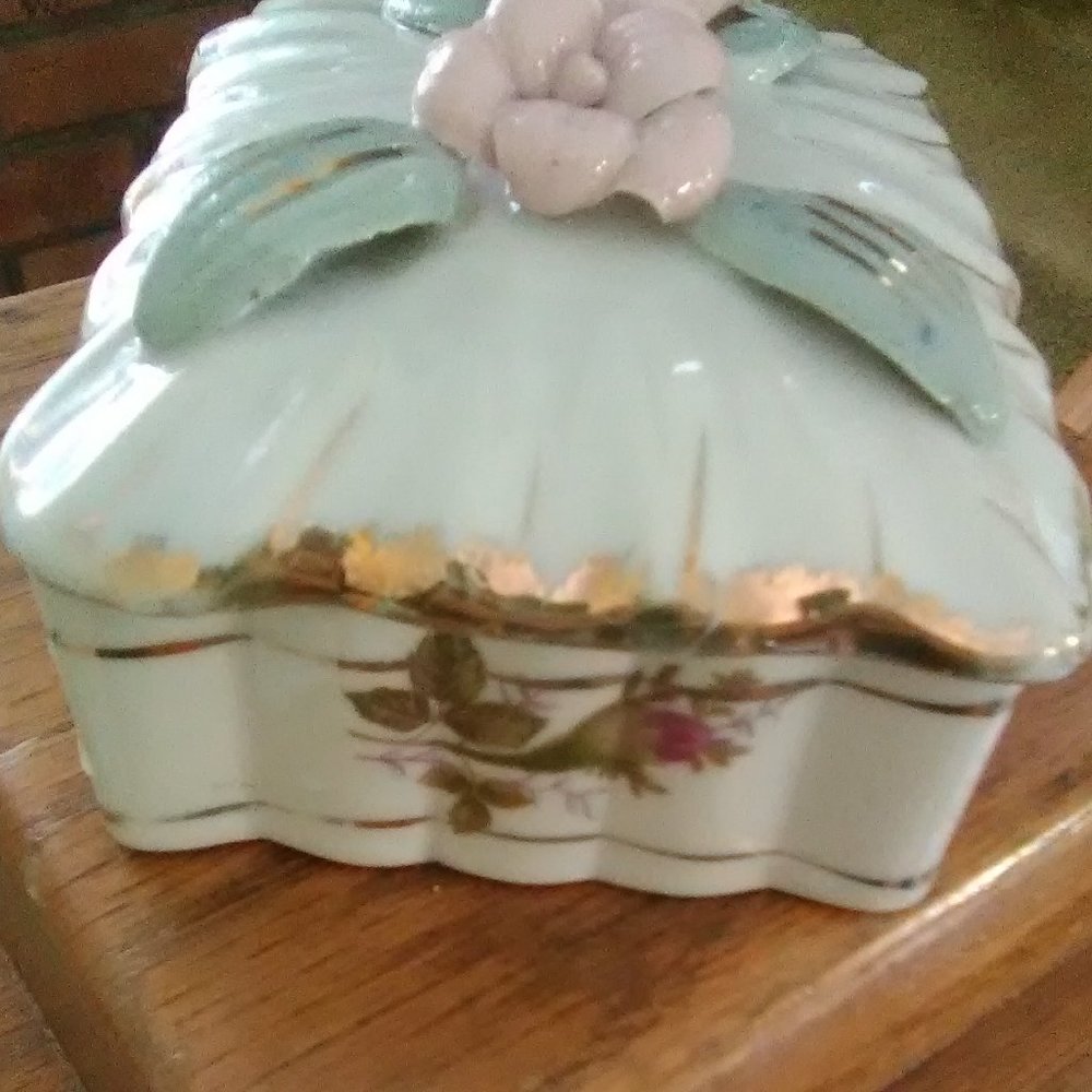Flowered Trinket Box - Picture 3 of 6